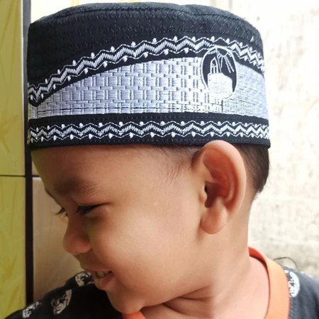 Kopyah Peci Balita Anak Bordir Katun Spons - Putih